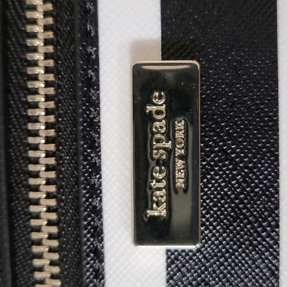 kate spade Shore Street Sailing Stripe Tinie black and white NWT - Picture 8 of 8